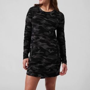Athlete Balance Pullover Camo Dress. Small/Tall